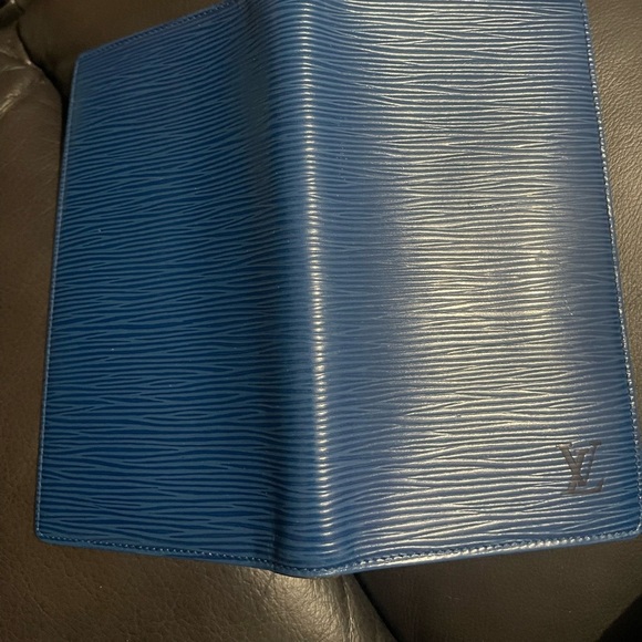Louis Vuitton Blue Epi Leather Cover - Picture 1 of 8